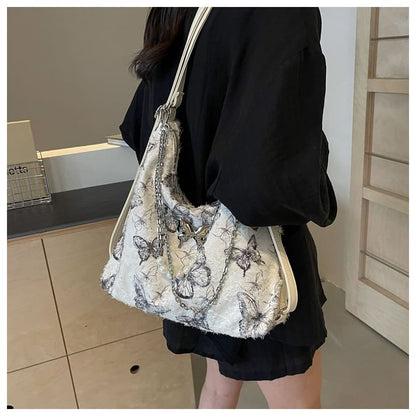 Butterfly Print Chain Strap Crossbody Bag