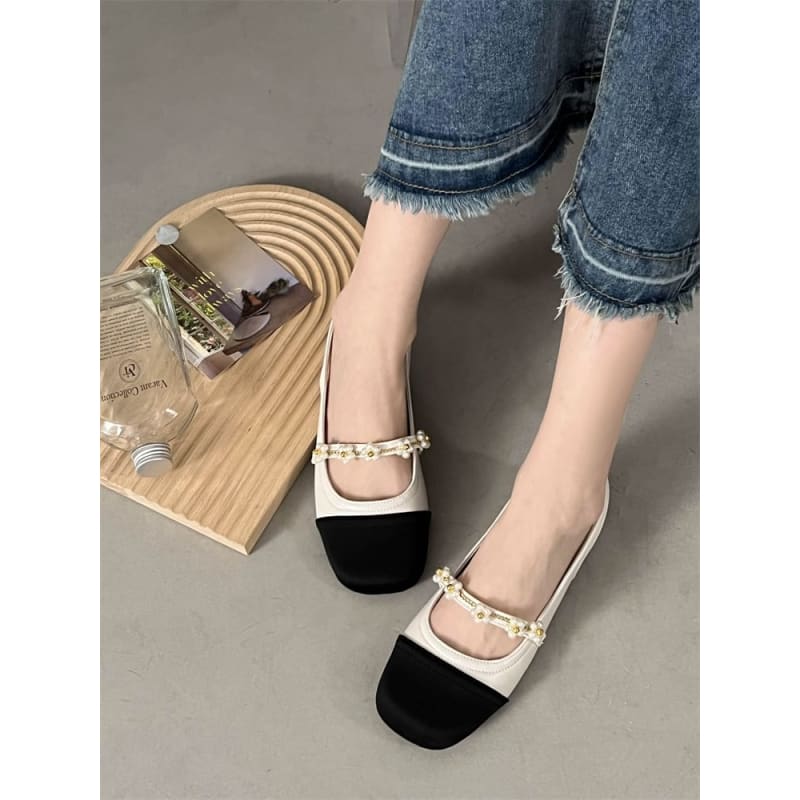 Cap Toe Slingback Chunky Heel Sandals