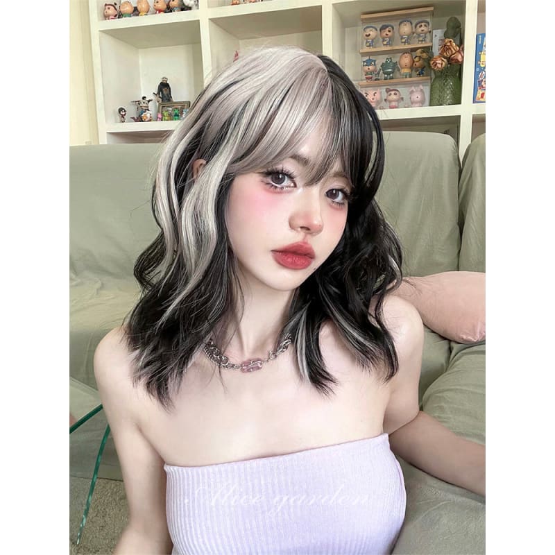 Casual Series Cruella White and Black Wig - Graphite moon