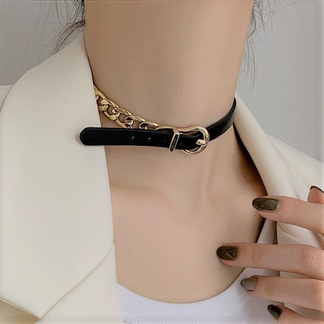 Chain Faux Leather Buckle Choker