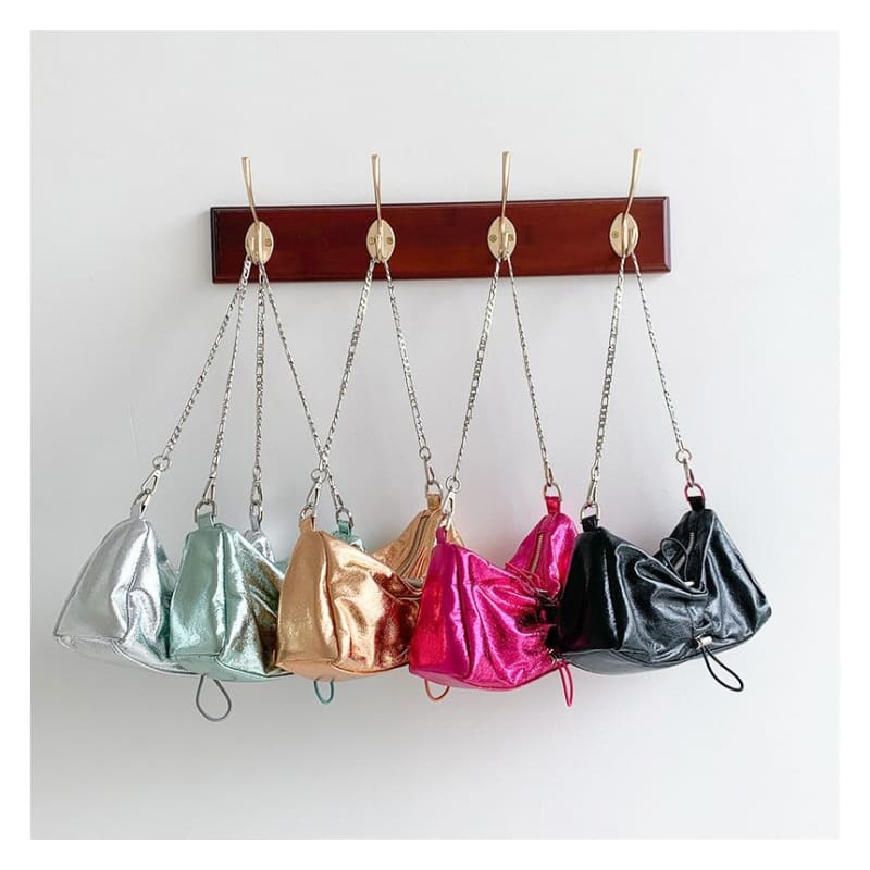 Chain Strap Drawstring Shoulder Bag