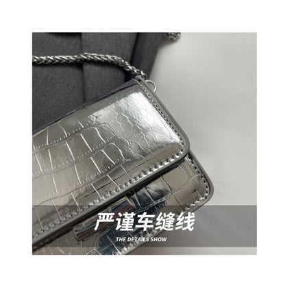 Chain Strap Flap Crossbody Bag