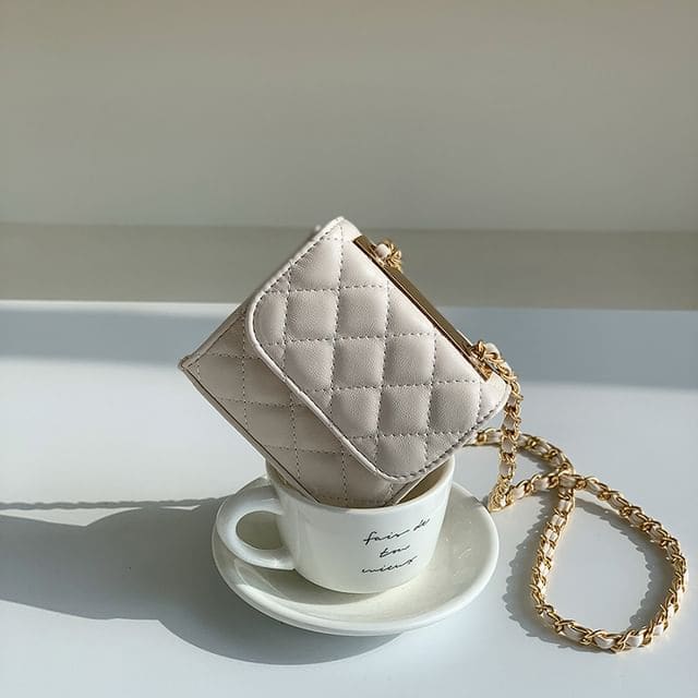 Chain Strap Quilted Flap Crossbody Bag - White / One SIze