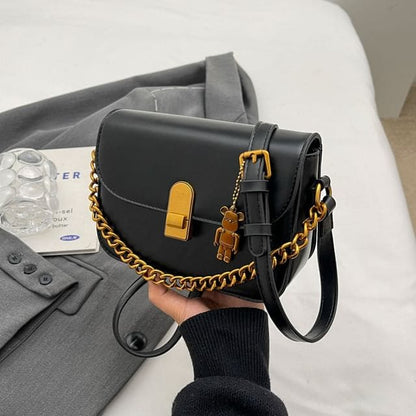 Chained Flap Crossbody Bag - Black / One Size