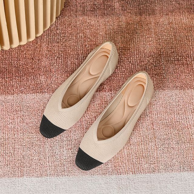 Chunky Heel Pumps - Almond & Black / 34