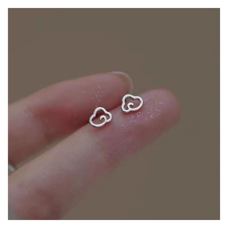 Cloud Stud Earring