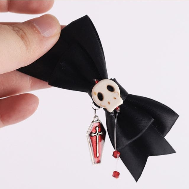 Coffin Black Skull Bowknot with Red Bwads Hairclip - Black