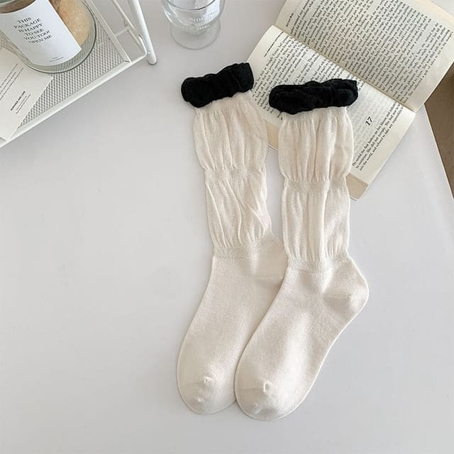 Contrast Frill Trim Mid-Calf Socks - White / One Size