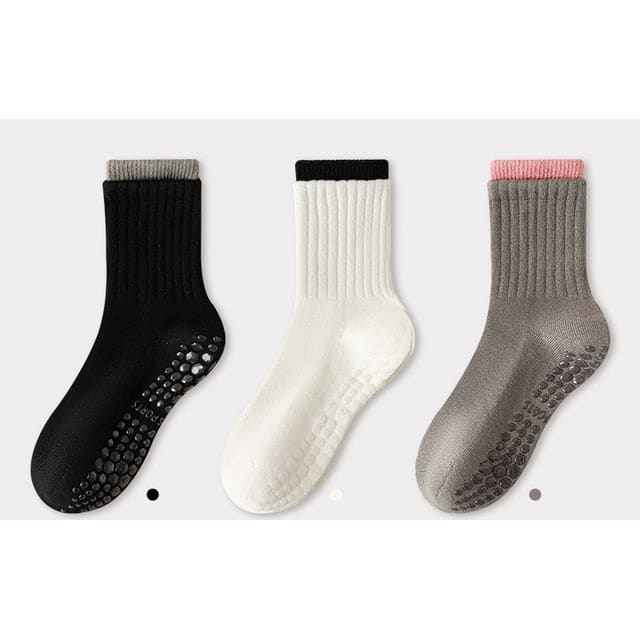 Contrast Trim Ribbed Yoga Short Socks / Set - Set of 3