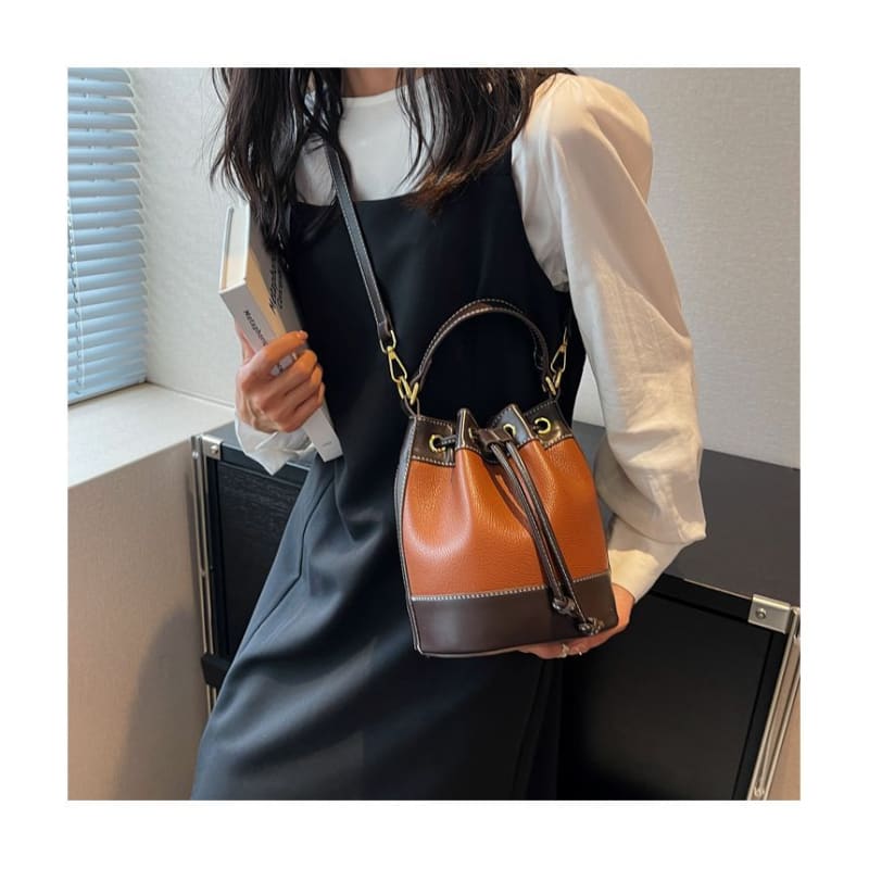 Contrast Trim Top Handle Bucket Bag