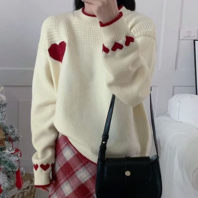 Contrasted Heart-Print Loose Sweater - Off White / One Size