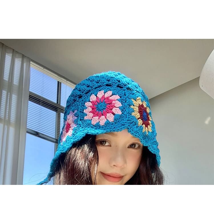 Crochet Floral Pattern Bucket Hat