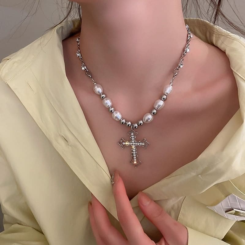 Cross Faux Crystal Alloy Choker / Stud Earring