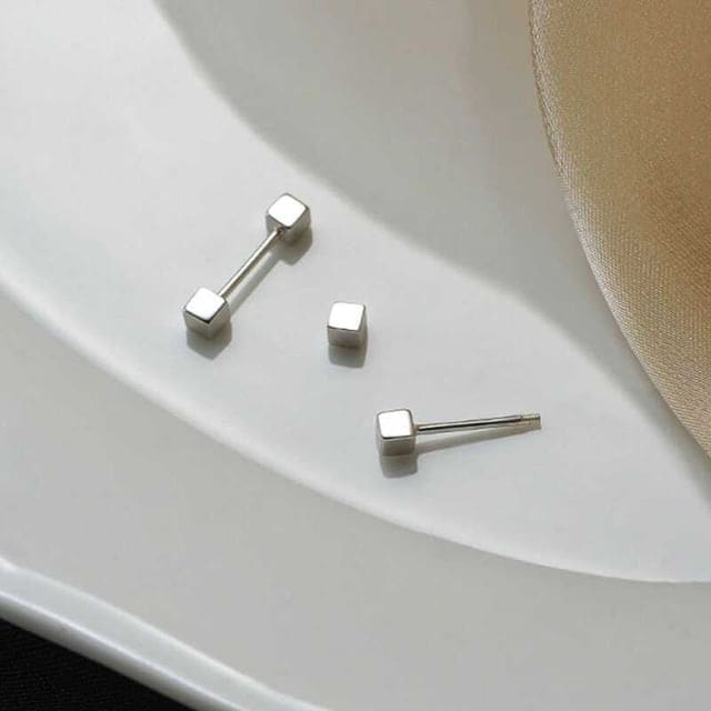 Cube Ear Stud - 1 Pair - Stud Earring - Cube - Silver