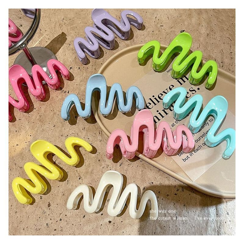 Curve Acrylic Hair Clamp