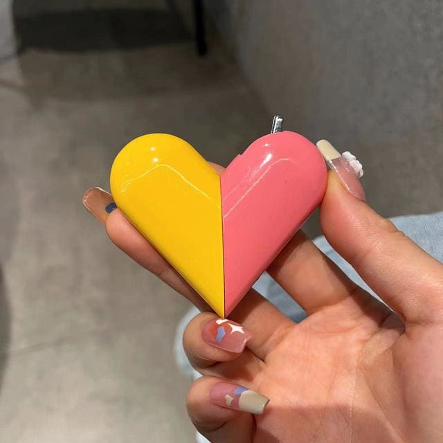 Cute Rotating Heart Lighter - yellow-pink