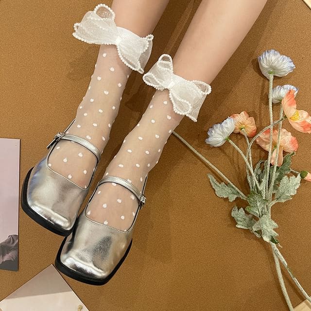 Dotted Lace Bow Mesh Socks - Front Bow - White / One Size