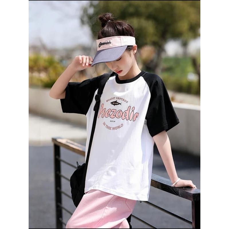 Elbow-Sleeve Round Neck Lettering Raglan Tee