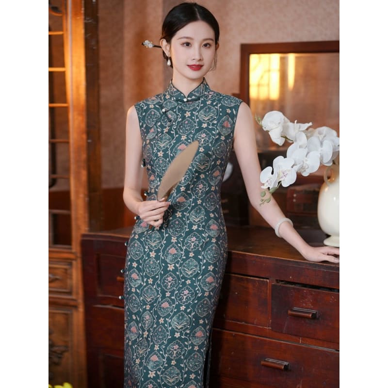 Elegant Classic Floral Cheongsam - S - Female Hanfu