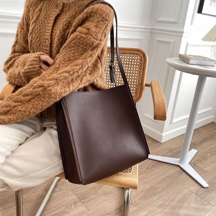 Elegant Leather Tote Bag - Handbags