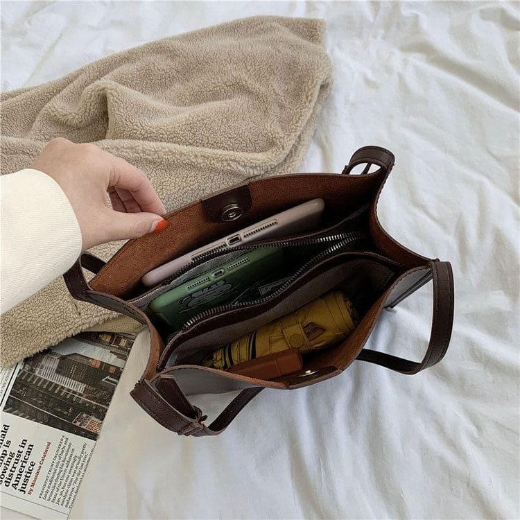 Elegant Leather Tote Bag - Handbags