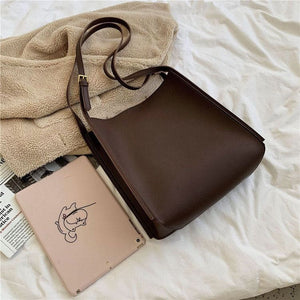 Elegant Leather Tote Bag - Handbags