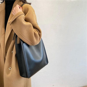 Elegant Leather Tote Bag - Standart / Black - Handbags