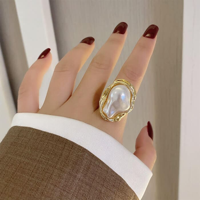 Elegant Pearl Ring - Adjustable / Gold - ring