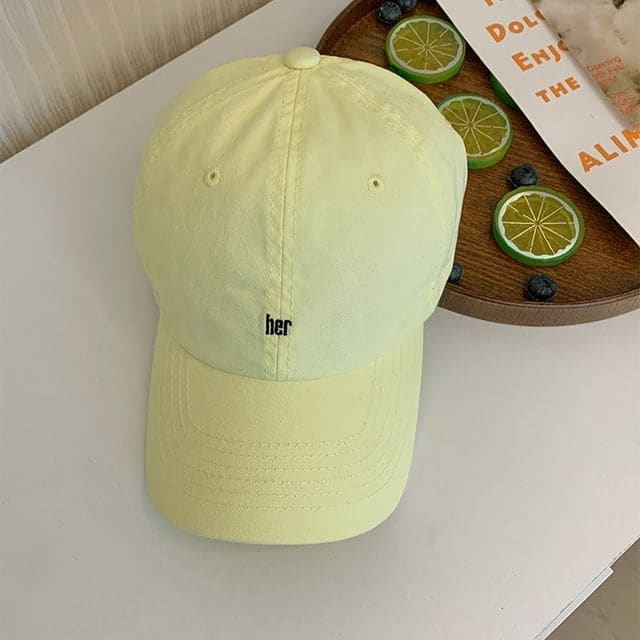 Embroidered Curved Brim Cotton Baseball Cap - Yellow