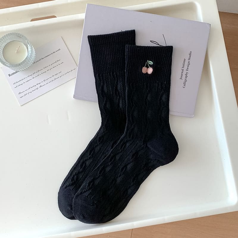 Embroidered Ribbed Socks