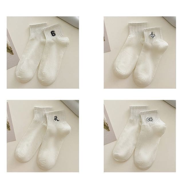 Embroidered Short Socks Set - 4 Pairs - Number 6 & Dog & R