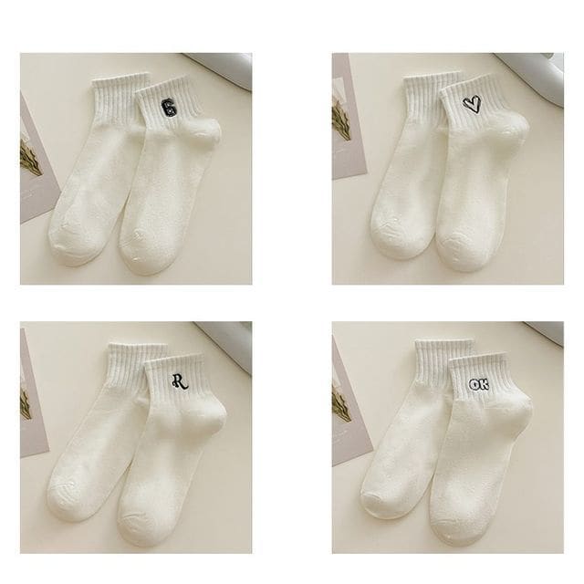 Embroidered Short Socks Set - 4 Pairs - Number 6 & Love