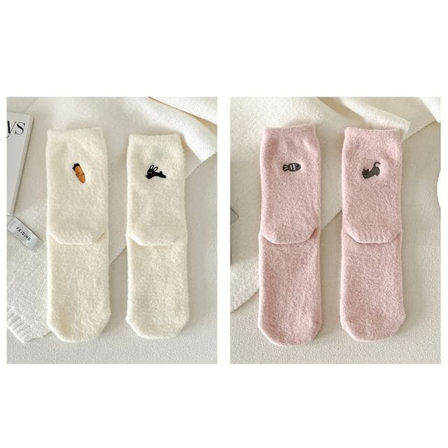 Embroidered Socks / Set - Set of 2 Pair - White & Pink