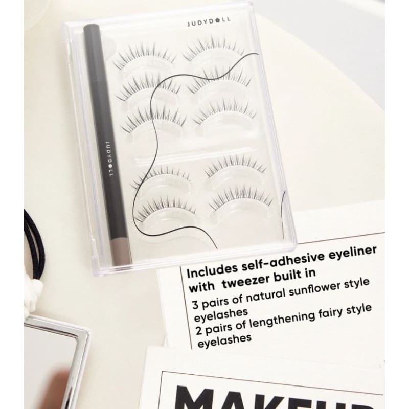 Eyelashes & Adhesive Eyeliner Kit