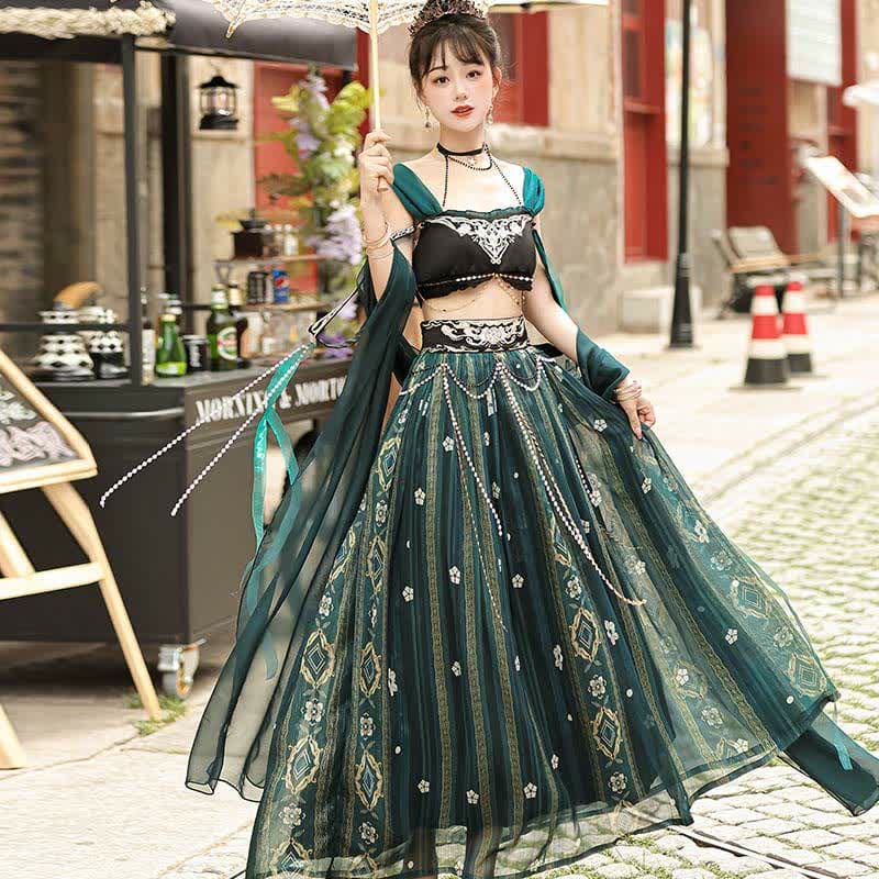 Fascinating Embroidery Top Pearl Chain Decor High Waist