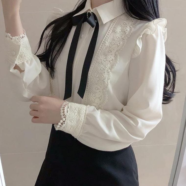 Fashion Ruffled Single Breasted Button White Blouse MK16134