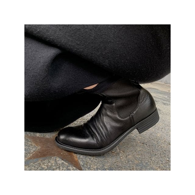 Faux Leather Short Chelsea Boots - With Lining Edition