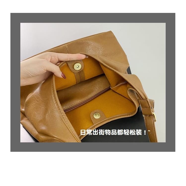 Faux Leather Tote Bag / Pouch / Set