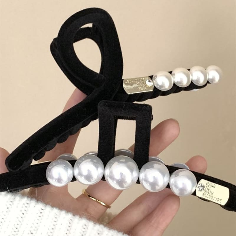 Faux Pearl Flocking Hair Clamp (Various Designs)