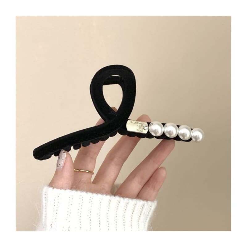 Faux Pearl Flocking Hair Clamp (Various Designs)