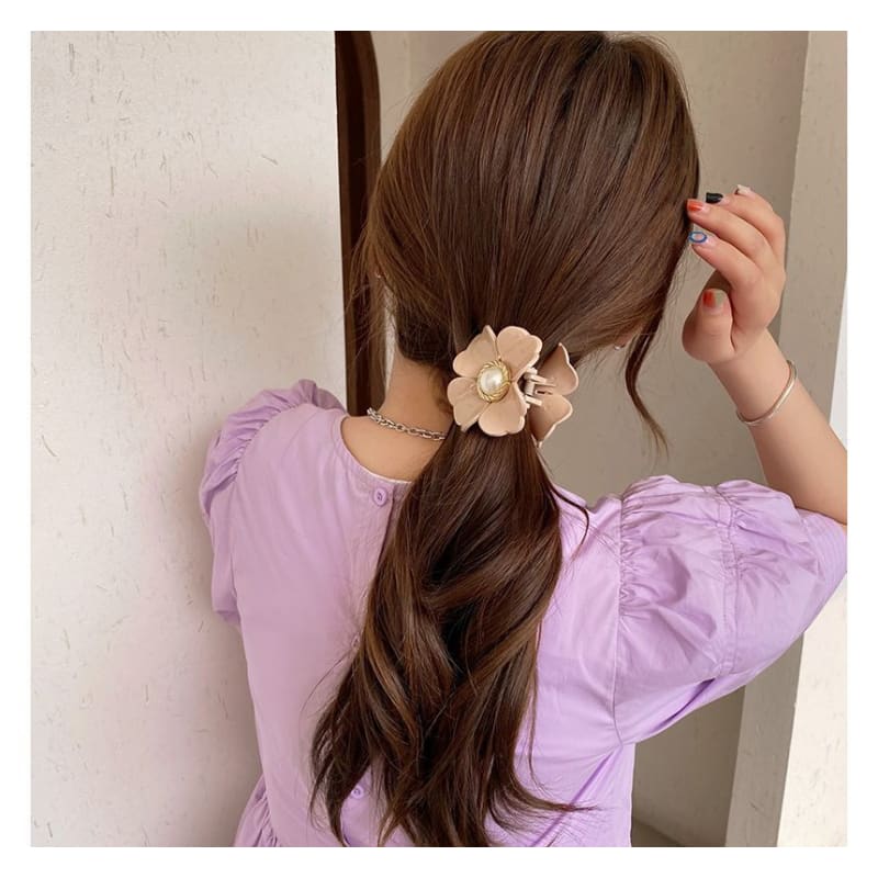 Faux Pearl Floral Hair Claw