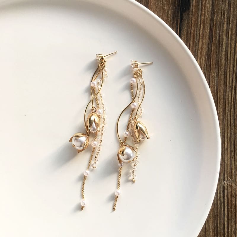 Faux Pearl Flower Drop Earring