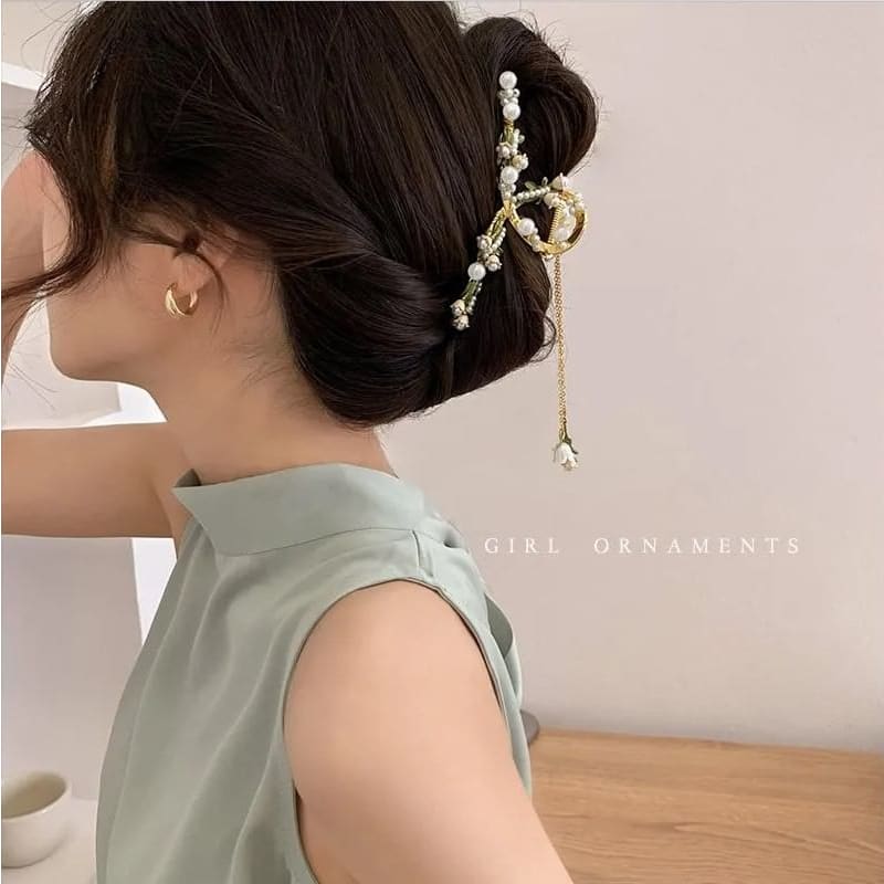 Faux Pearl Flower Hair Claw / Hair Clip