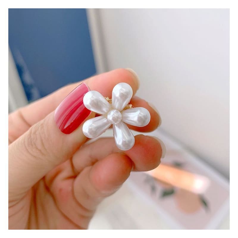 Faux Pearl Flower Hair Claw / Set of 6