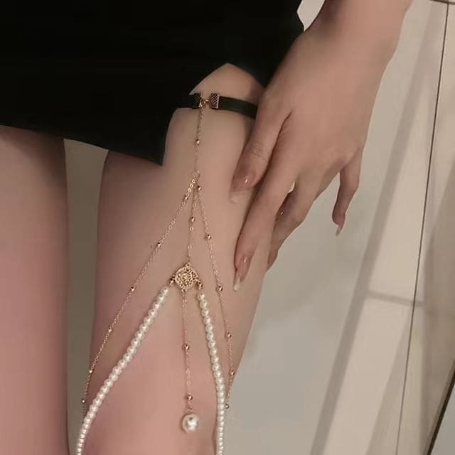 Faux Pearl / Rhinestone Layered Thigh Chain - Faux Pearl &