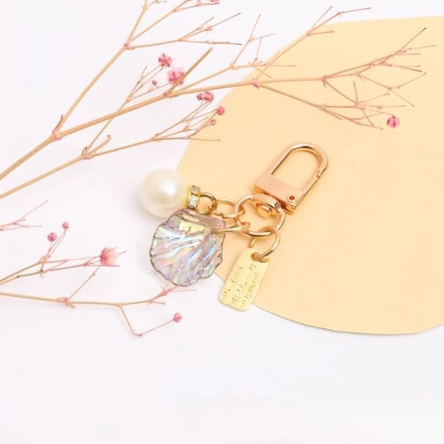 Faux Pearl Shell Acrylic Bag Charm Keyring - Q930-3 - Gold