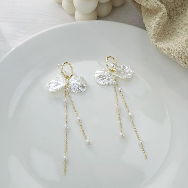 Faux Pearl Shell Drop Earring / Clip On Earring - 1 Pair