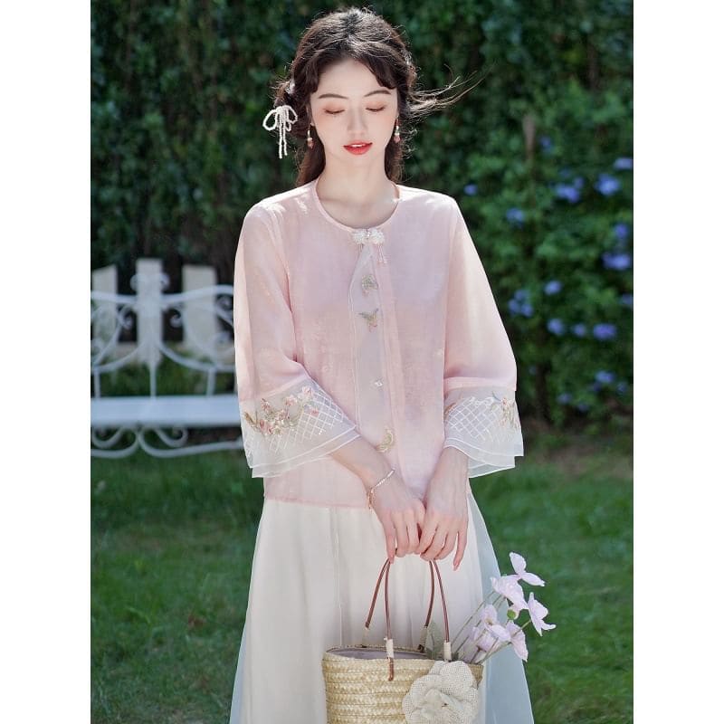 Flared-Sleeve Flower Embroidered Blouse / High Rise Plain