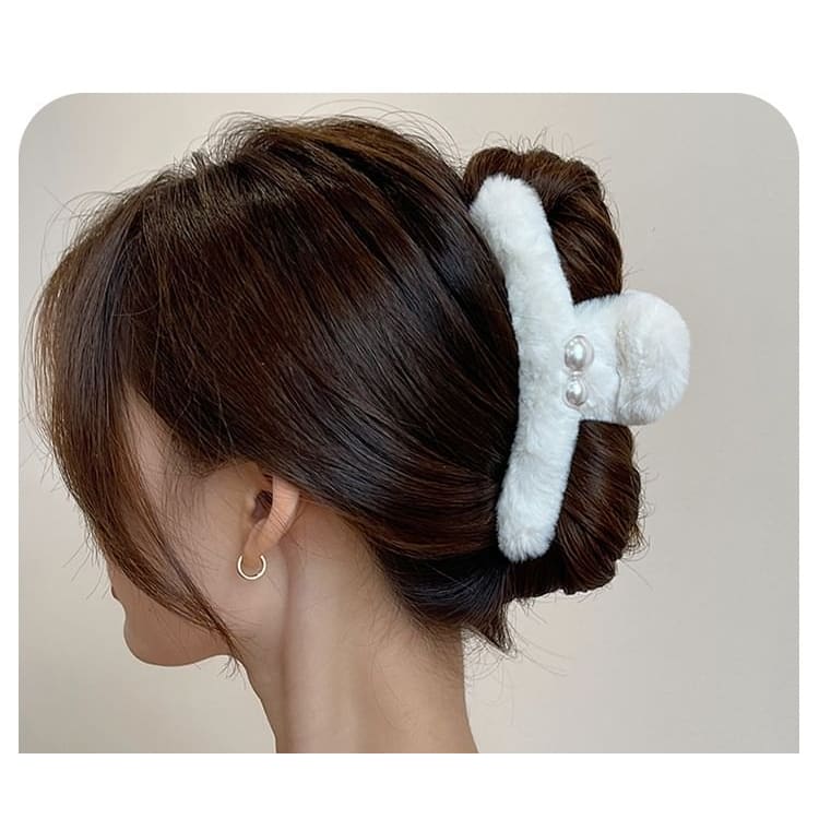 Fleece Faux Pearl Hair Claw