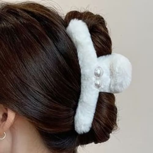 Fleece Faux Pearl Hair Claw